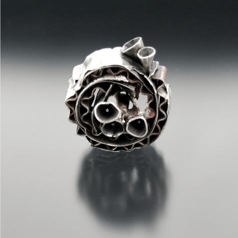 corrugated life brooch 9